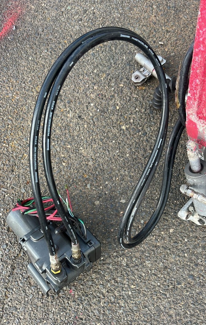 Yanmar SZ110-1 トランサマ 油圧ポンプ 油圧シリンダー ボート Yanmar SZ110-1 トランサマ 油圧ポンプ 油圧シリンダー ボート