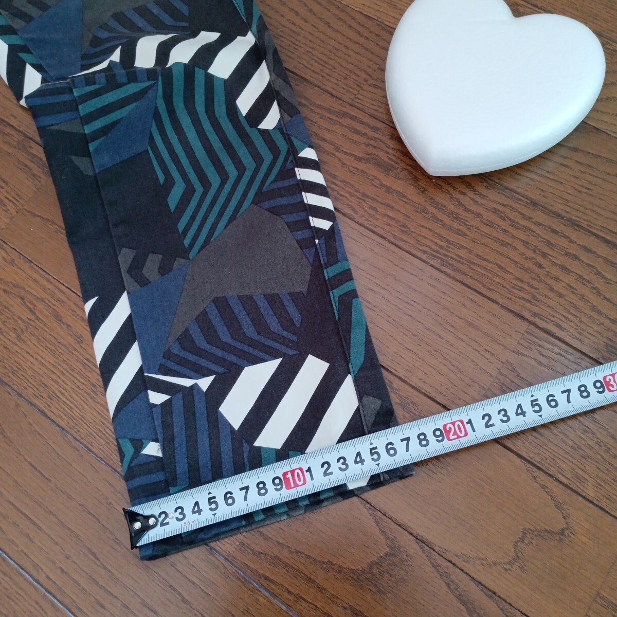 1737【中古】Jack Bunny golf　ジャックバニー　ゴルフウェア　ロングパンツ　メンズ　サイズ　M（4）幾何学模様の総柄_画像5