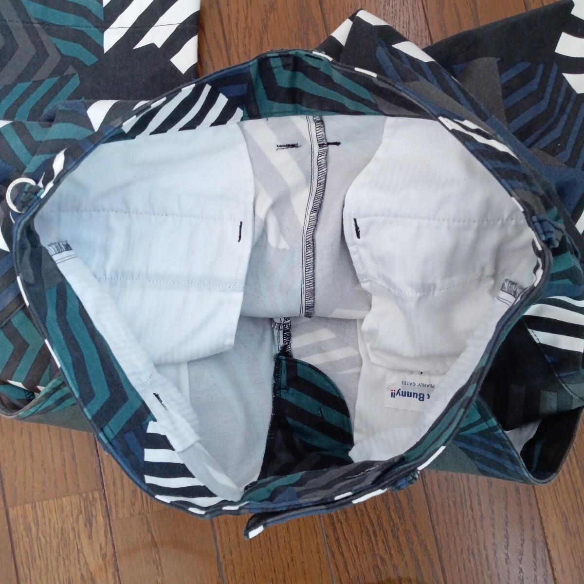 1737【中古】Jack Bunny golf　ジャックバニー　ゴルフウェア　ロングパンツ　メンズ　サイズ　M（4）幾何学模様の総柄_画像7