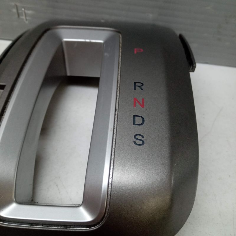 ＲＫ５／ＲＫ６　ステップワゴン　純正　シフトパネル?。玻冢罚玻矗?２５Ｅ２８９*同梱不可