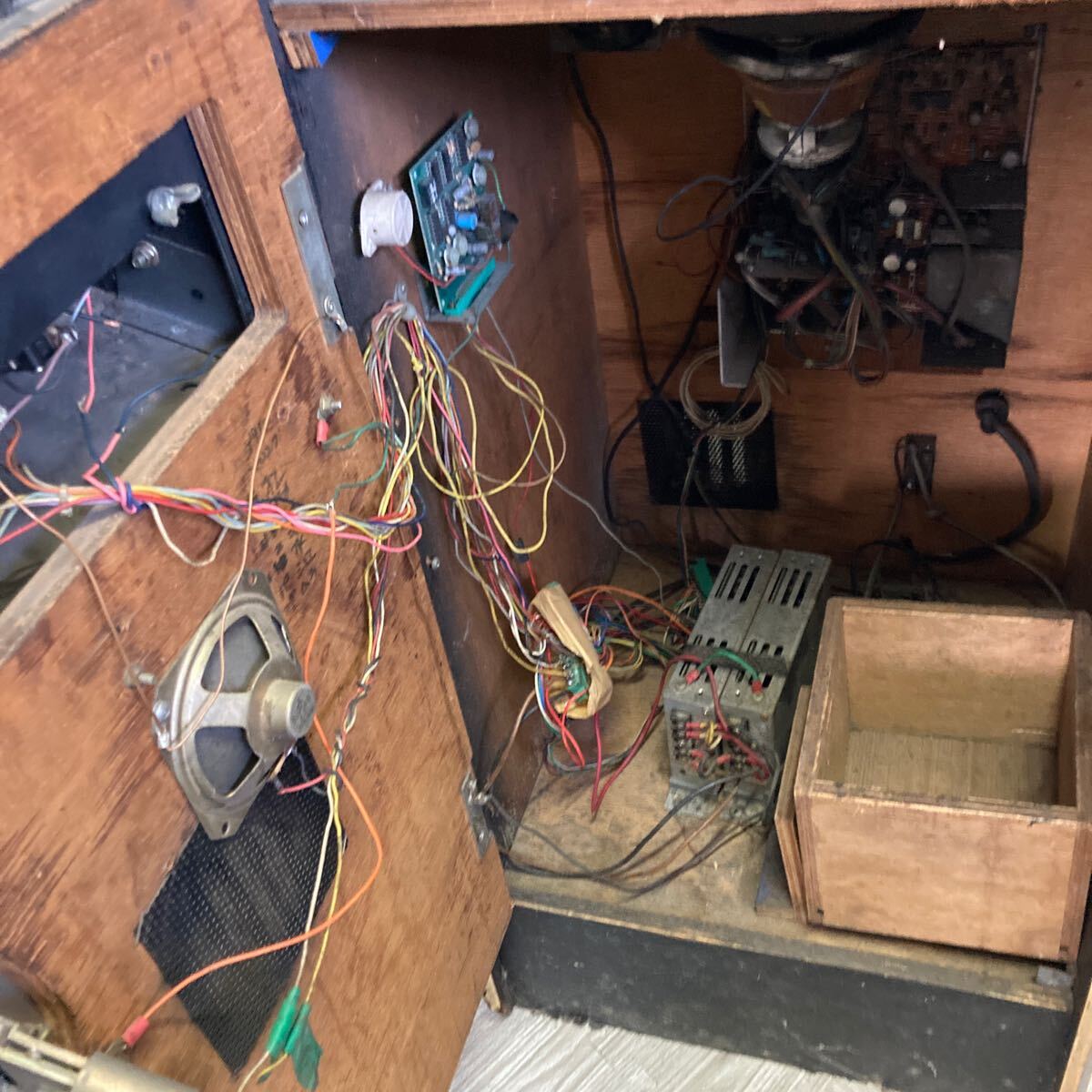 アーケードゲーム 駄菓子屋筐体 通電○ アップライト 青 18 アーケードゲーム 駄菓子屋筐体 通電○ アップライト 青 18