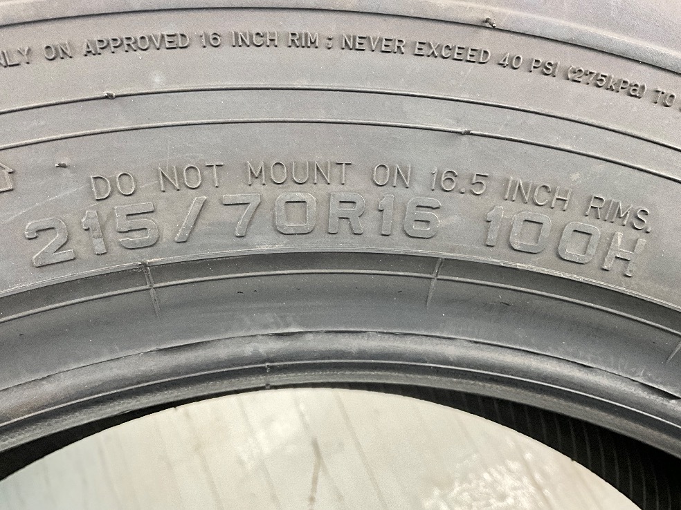 未使用 4本セット 215/70R16 100H ダンロップ GRANDTREK PT3 夏 サマー 215/70/16 RVR/ハリアー 國(guó)産 日本制 b9738