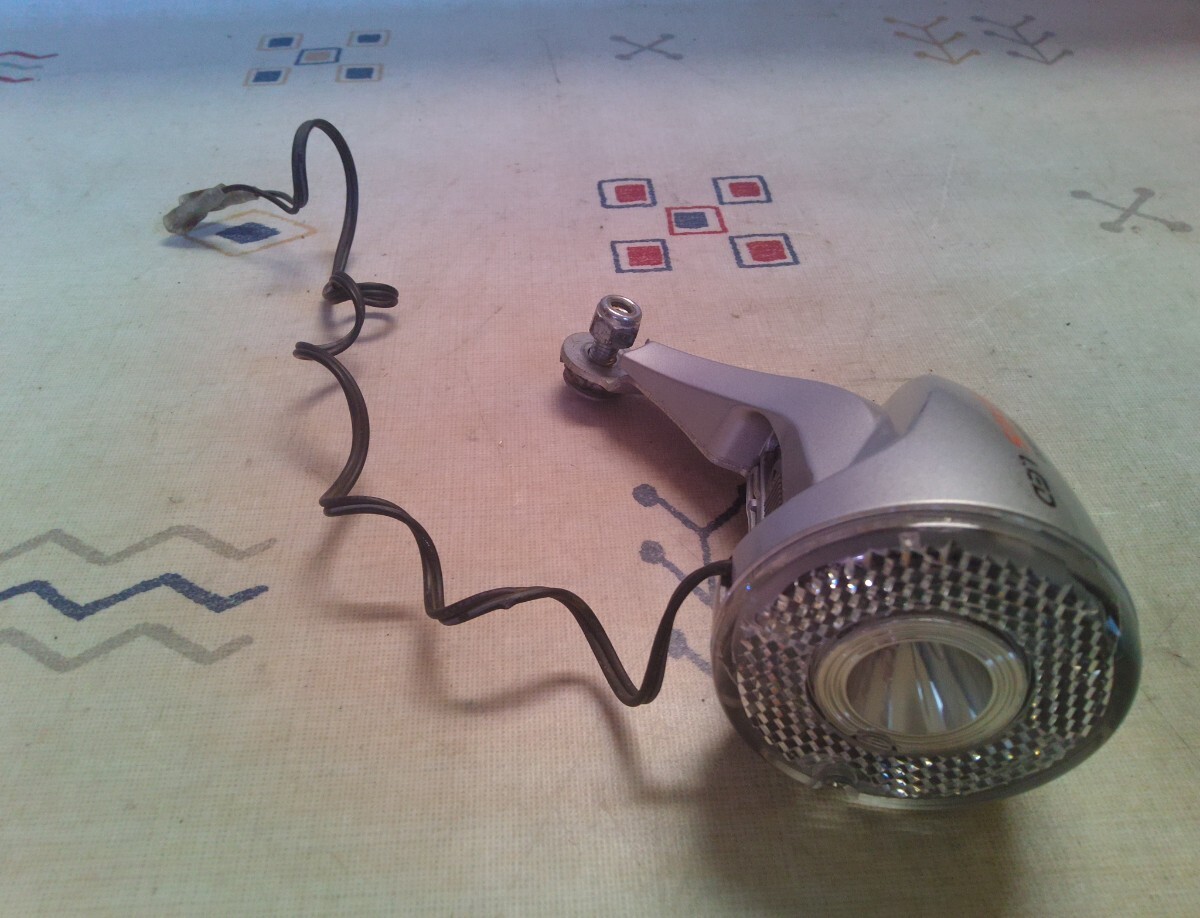 オートライト　Shimano Nexus LED