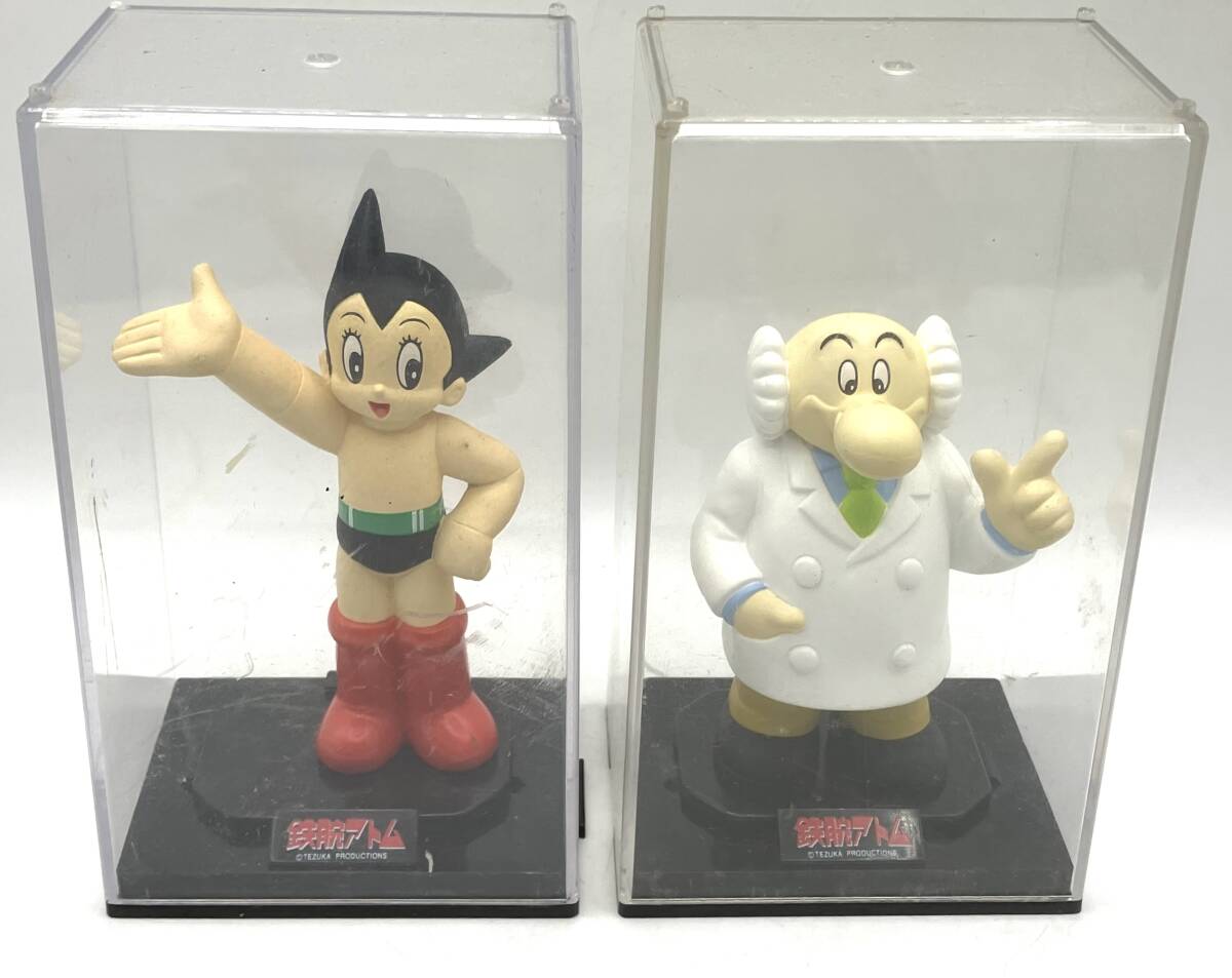 【11356】鉄腕アトム フィギュア 2個セット TOMY トミー コレクターズ フィギュア ワールド アトム お茶の水博士 手塚治虫 ケース破損あり