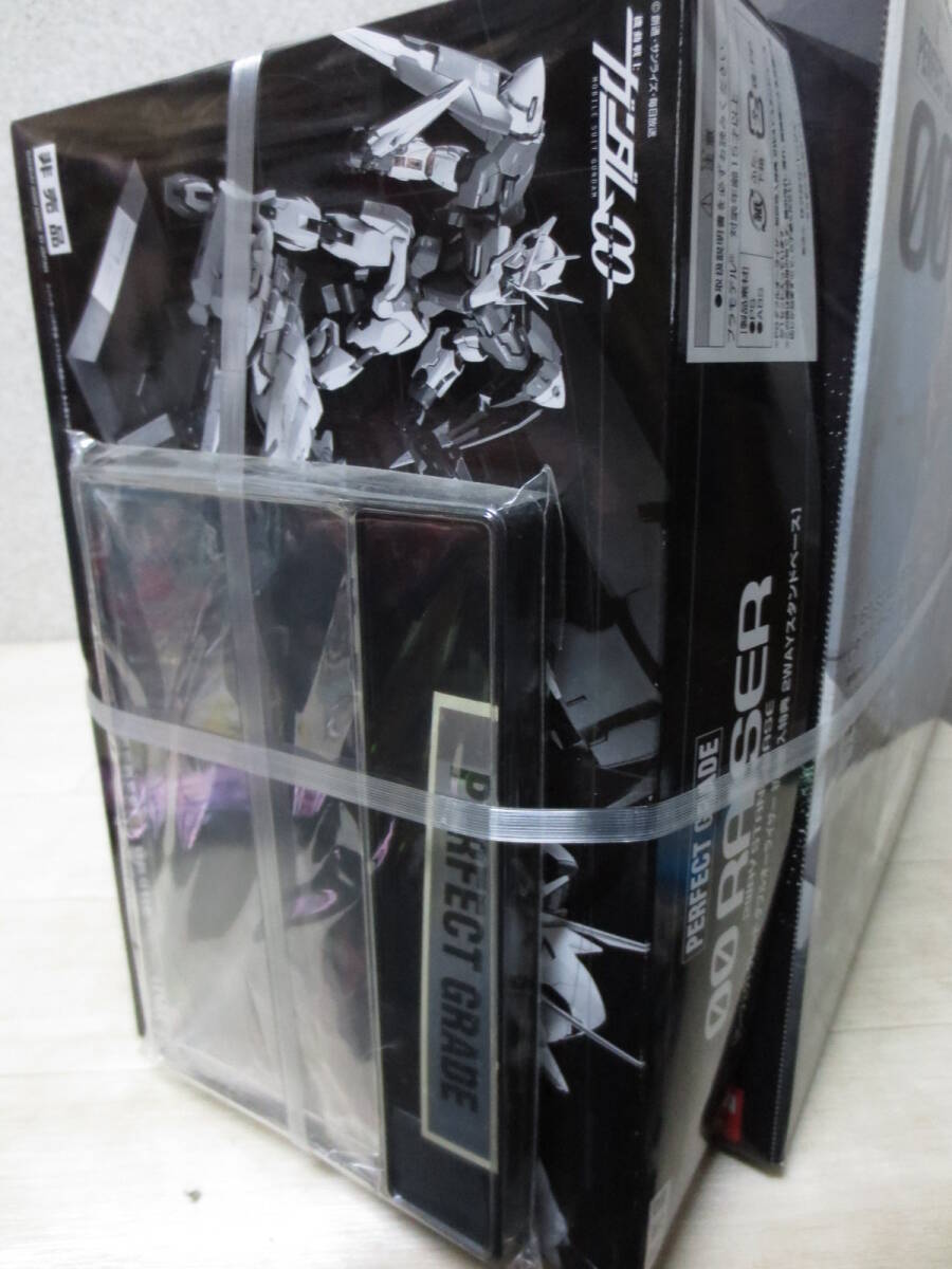 未開封 PG 1/60 機動戦士ガンダムOO ダブルオーガンダム+オー 未開封 PG 1/60 機動戦士ガンダムOO ダブルオーガンダム+オー