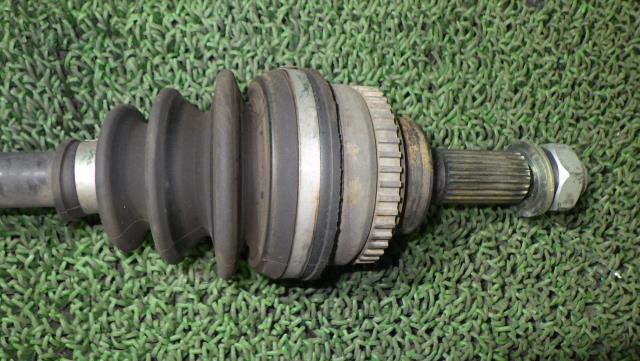 モコ DBA-MG22S 右フロントドライブシャフト 39100-4A00N 中古
