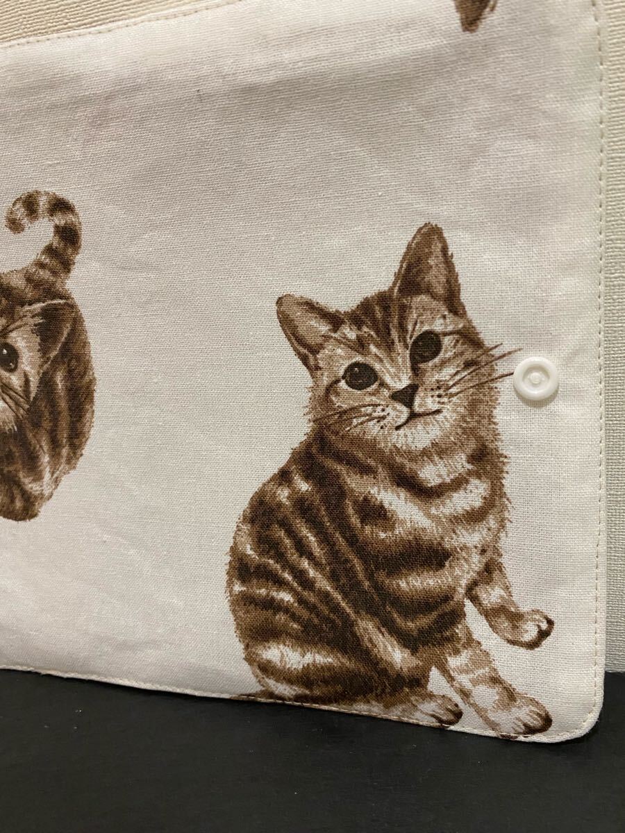 ☆ハンドメイド　☆マルチケース　お薬手帳入れ　通帳入れ　母子手帳入れ　プレゼント　猫　コットンリネン　ホワイト_画像4