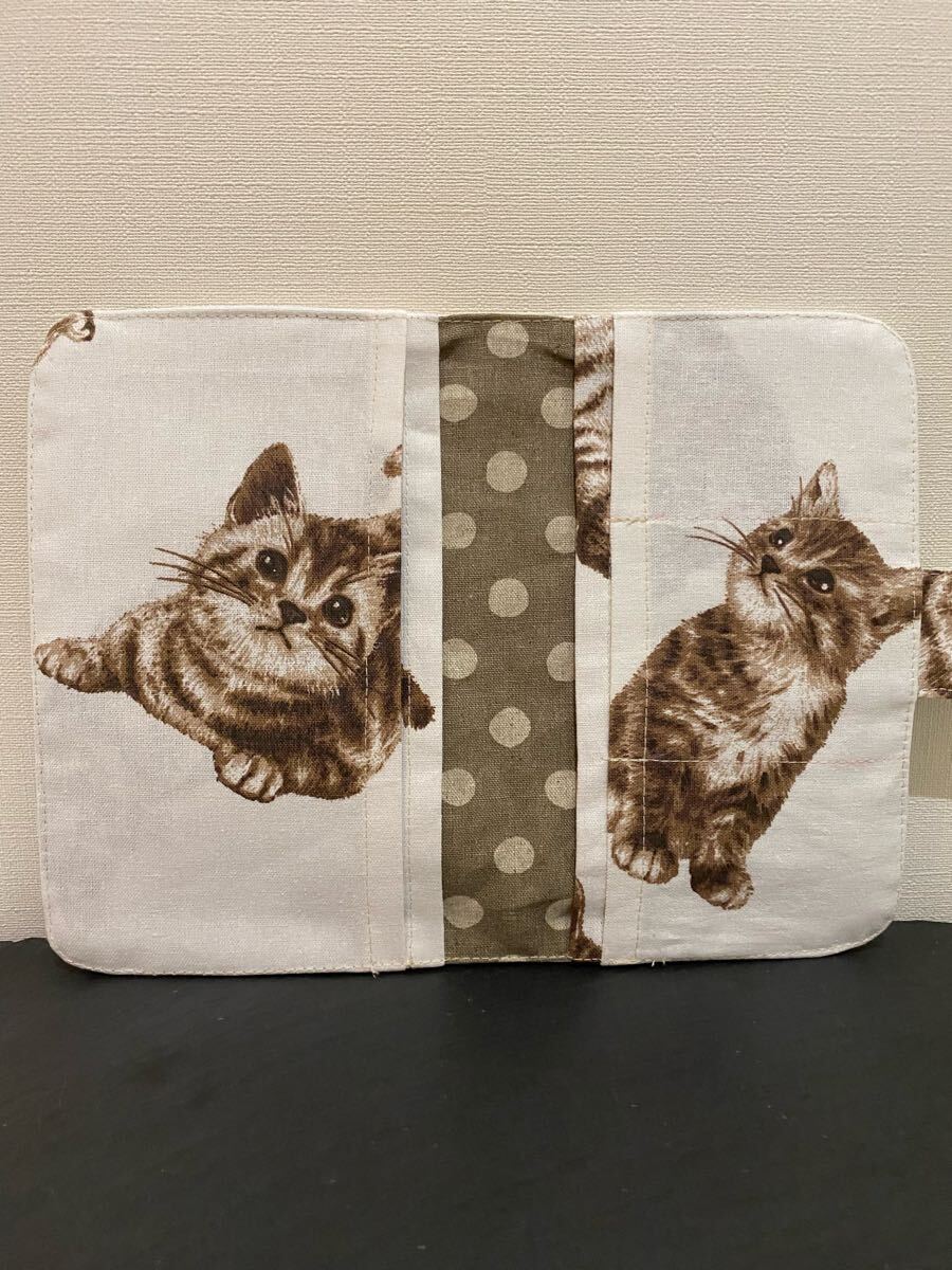 ☆ハンドメイド　☆マルチケース　お薬手帳入れ　通帳入れ　母子手帳入れ　プレゼント　猫　コットンリネン　ホワイト_画像6
