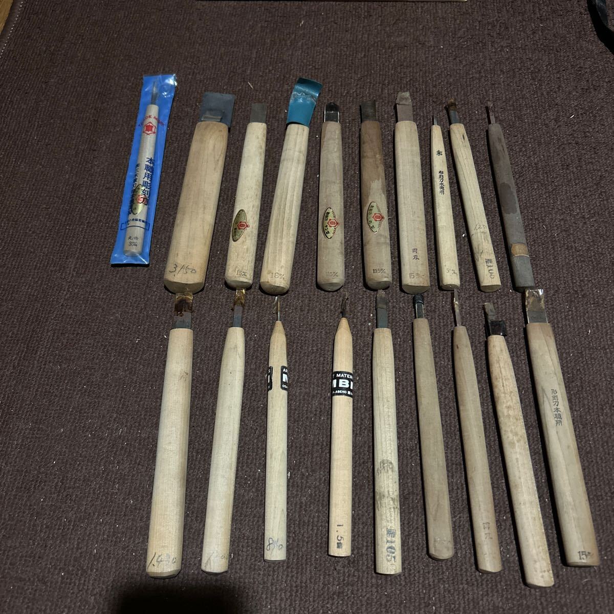 彫刻刀★ 大工道具 工具 木工 木彫 木彫り 平刀 小刀 三角刀 道具★この機会に是非