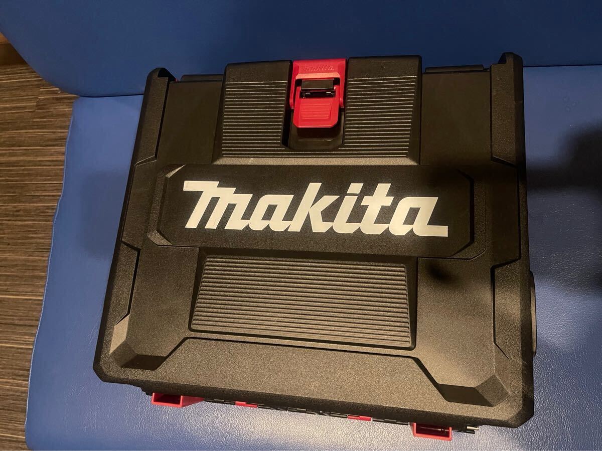 【未使用品】マキタ 充電式インパクトドライバ TD002GRDX