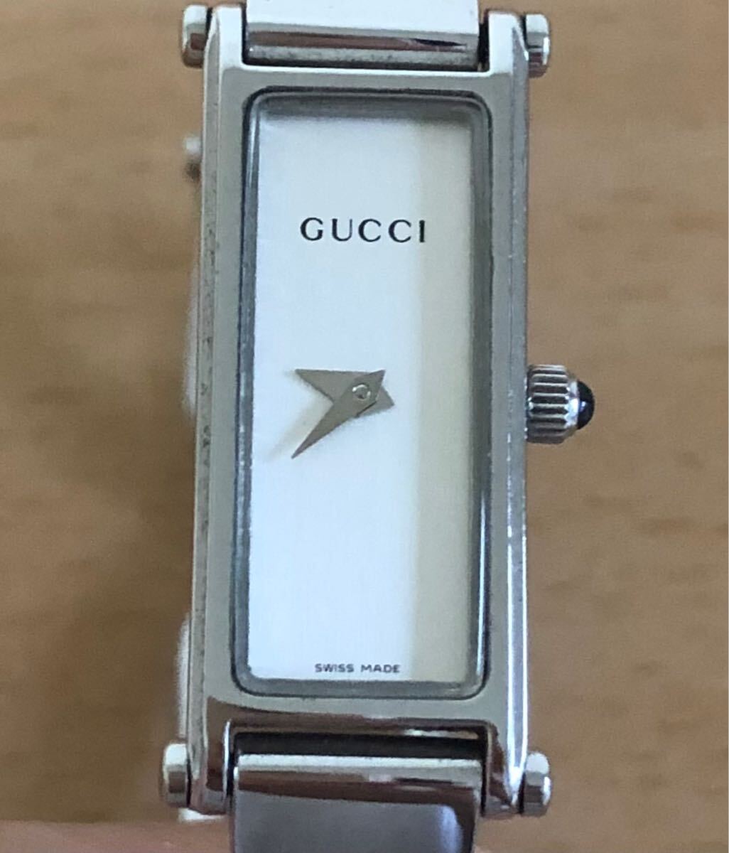 677-0172 GUCCI グッチ レディース腕時計　バングルウォッチ　金属ベルト　クオーツ 1500L 電池切れ　動作未確認