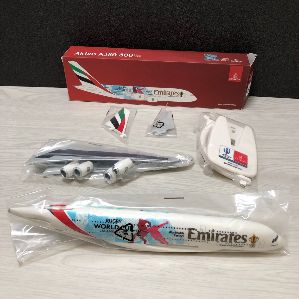 m633-0856-15 【未開封品】 エミレーツ航空 エアバス A380-800 2019ラグビーワールドカップモデル 1/250スケール Emirates Airbus 航空機