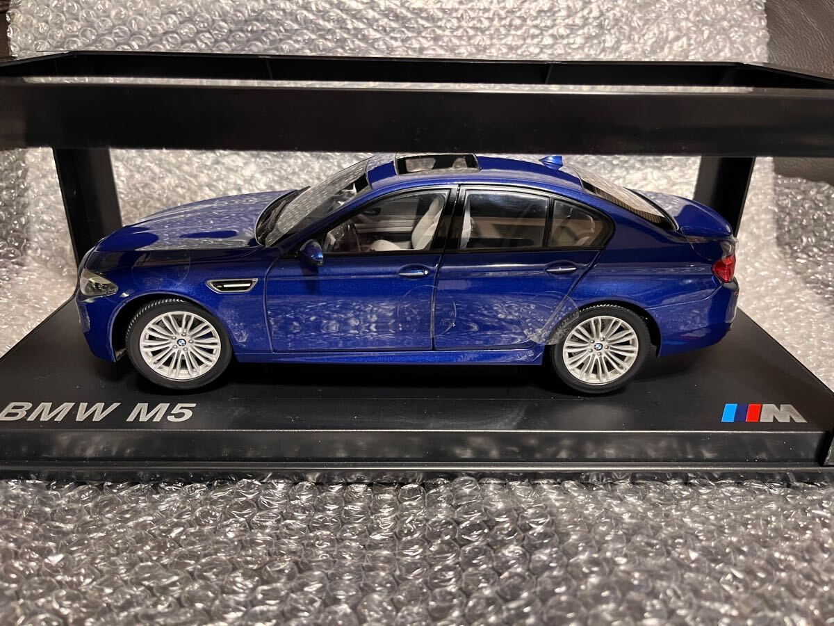 美品 箱付 Paragon 1/18 BMW M5 F10 2012 サンマリノブルー ミニカー