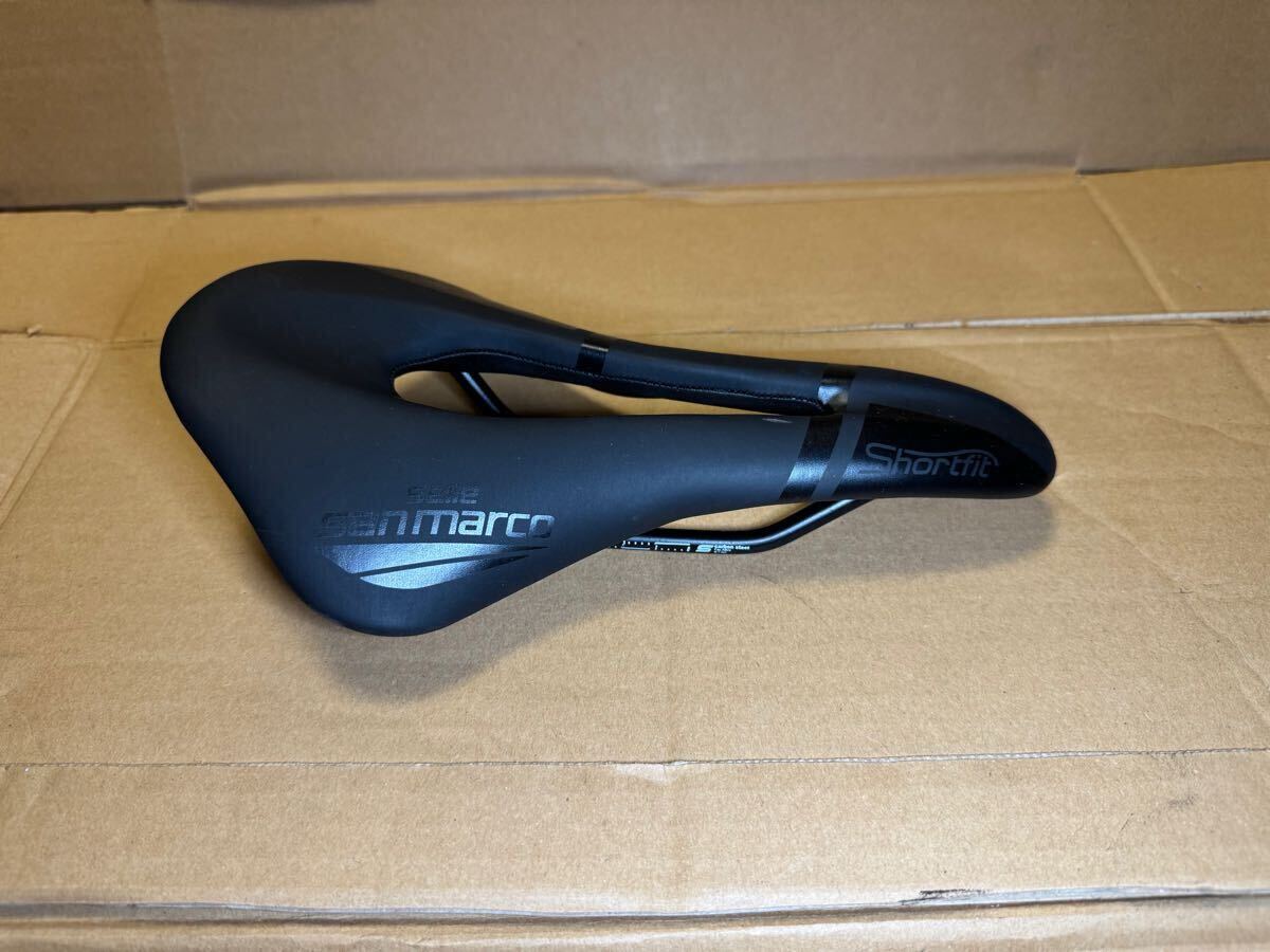 美品　selle san marco shortfit WAIDE セラサンマルコ　ショートフィット ワイド　ショートサドル　カーボンスチールレール　155mm