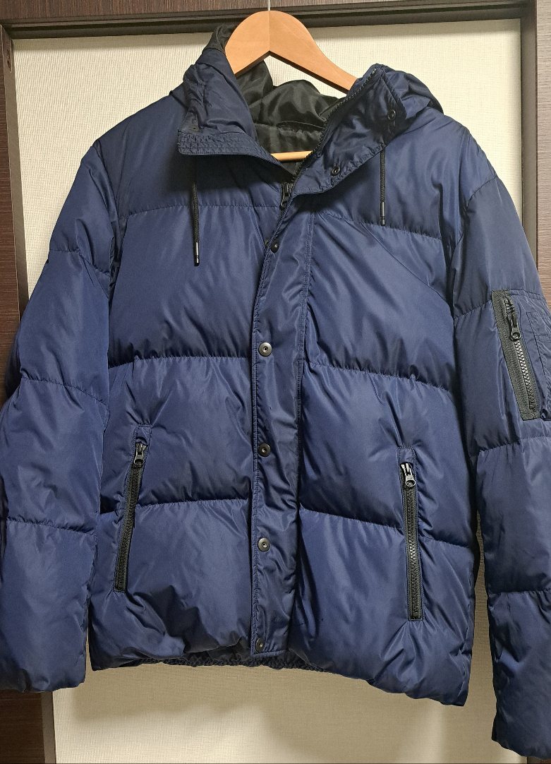 GU ジーユー　ダウンジャケット　濃青　size.M