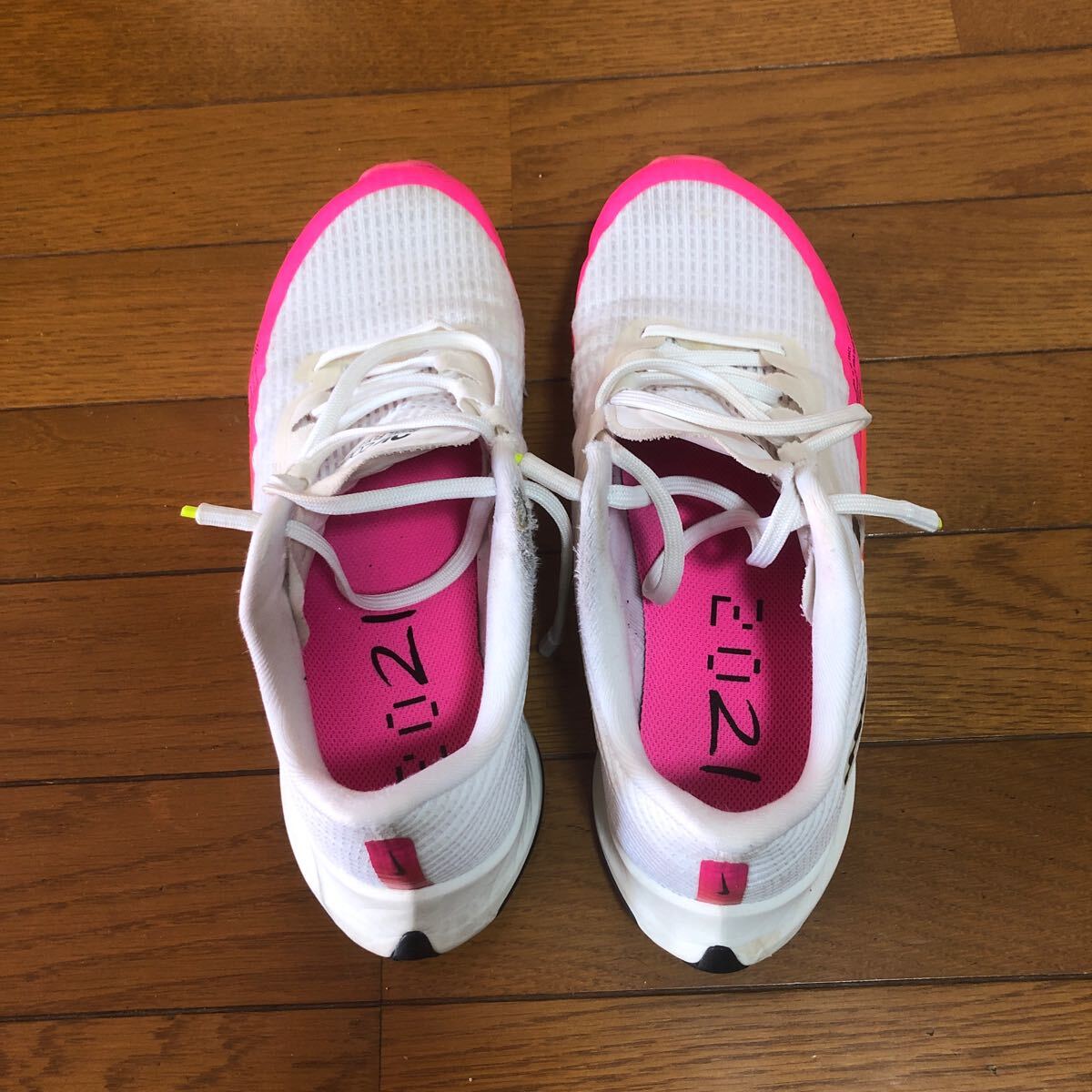 ブランド　ナイキ　NIKE、Air Zoom、Rival Fly 3、2021、UK7.0、US8.0、EUR41.0、26.0cm スニーカーシューズ極美品使用回数少ない洗濯済み