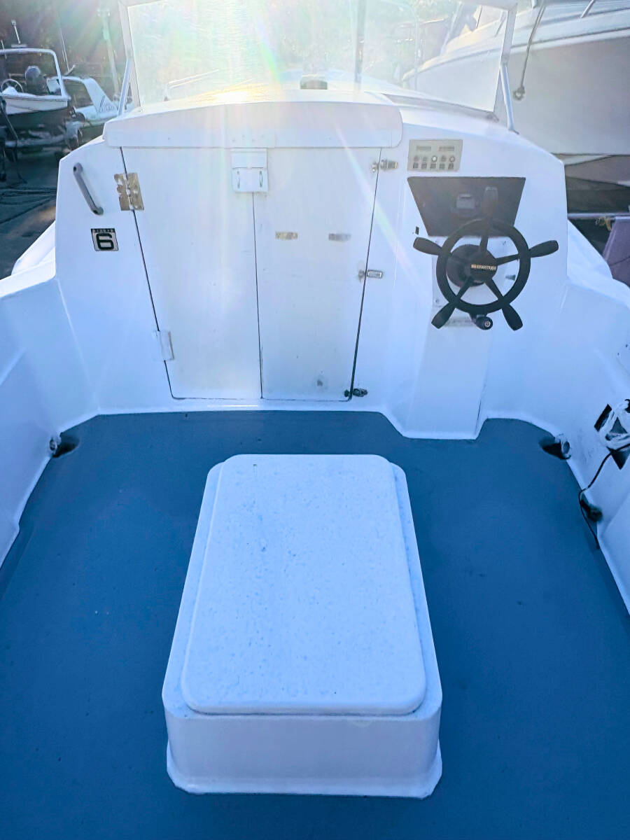 ヤマハ ボート F22 4ストヤマハ船外機60馬力 保管場所 千葉県 ヤマハ ボート F22 4ストヤマハ船外機60馬力 保管場所 千葉県