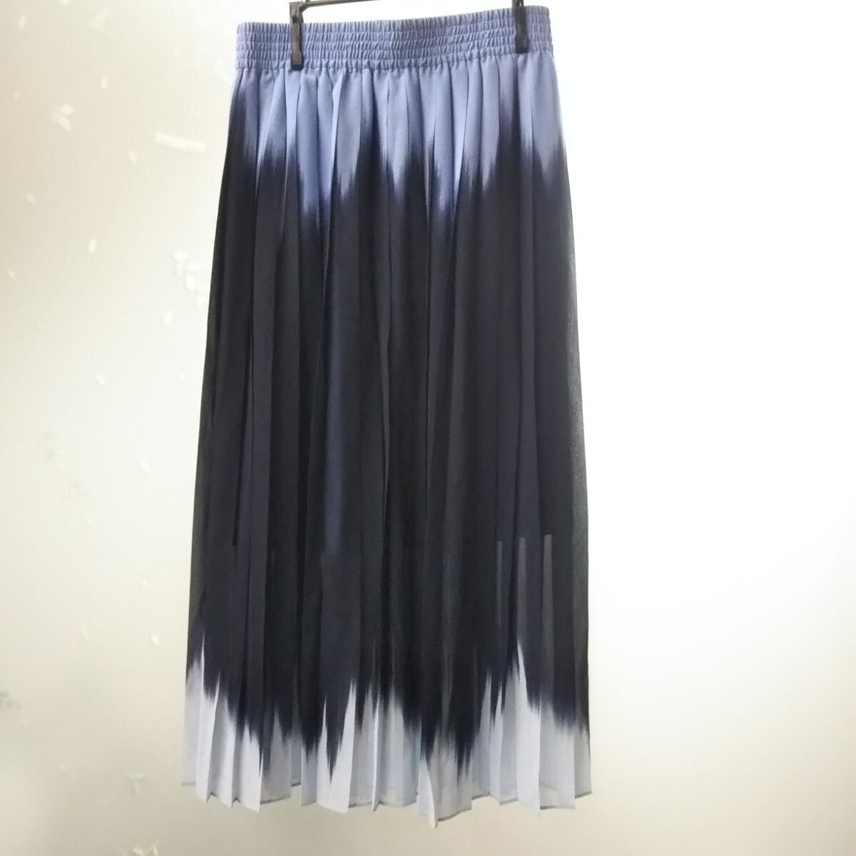 匿/ゆうパケット送込【未使用 タグ付き】プリーツスカート　紺/青　サイズ