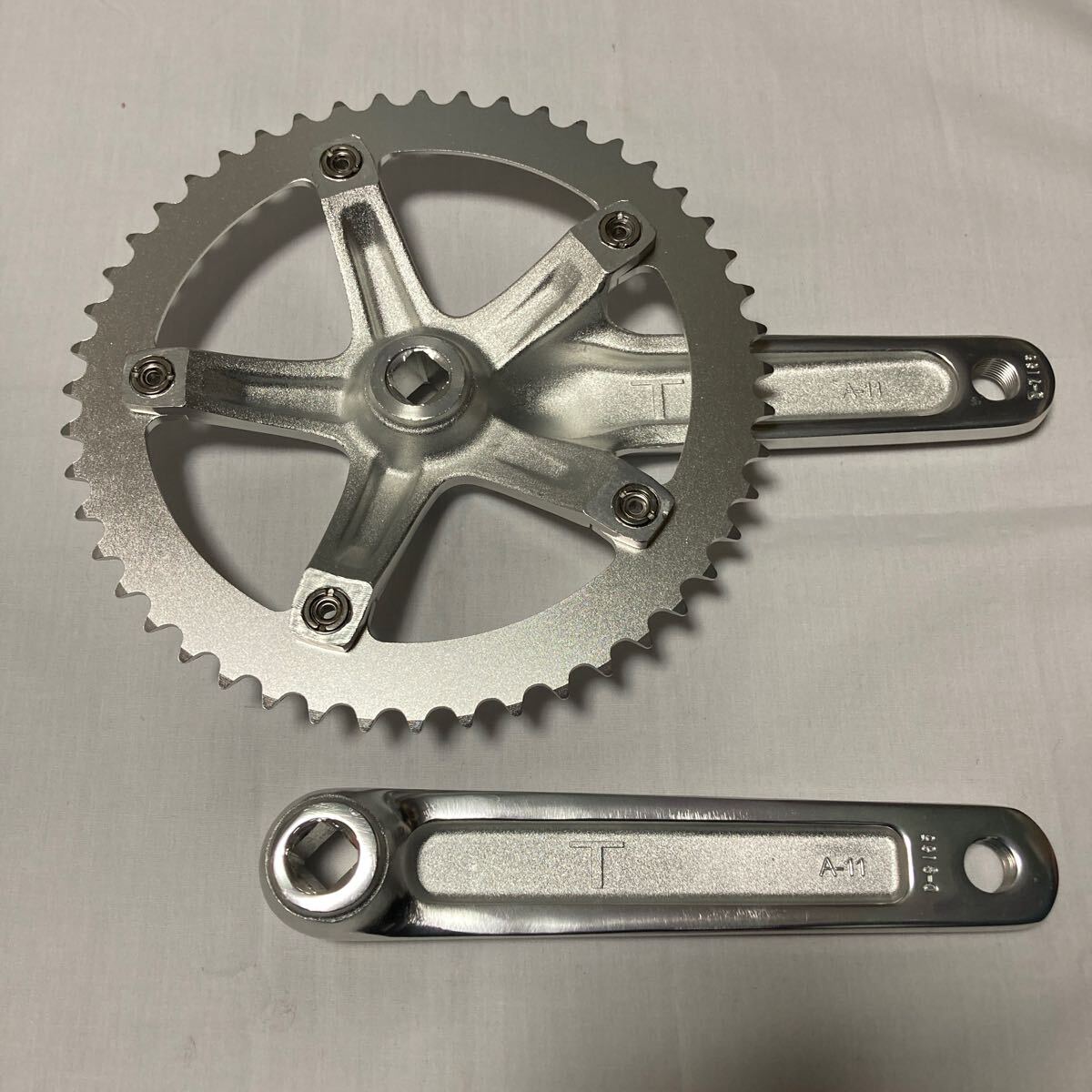 新品 シングル用 クランクセット スクエアテーパー対応 クランク 新品 シングル用 クランクセット スクエアテーパー対応 クランク