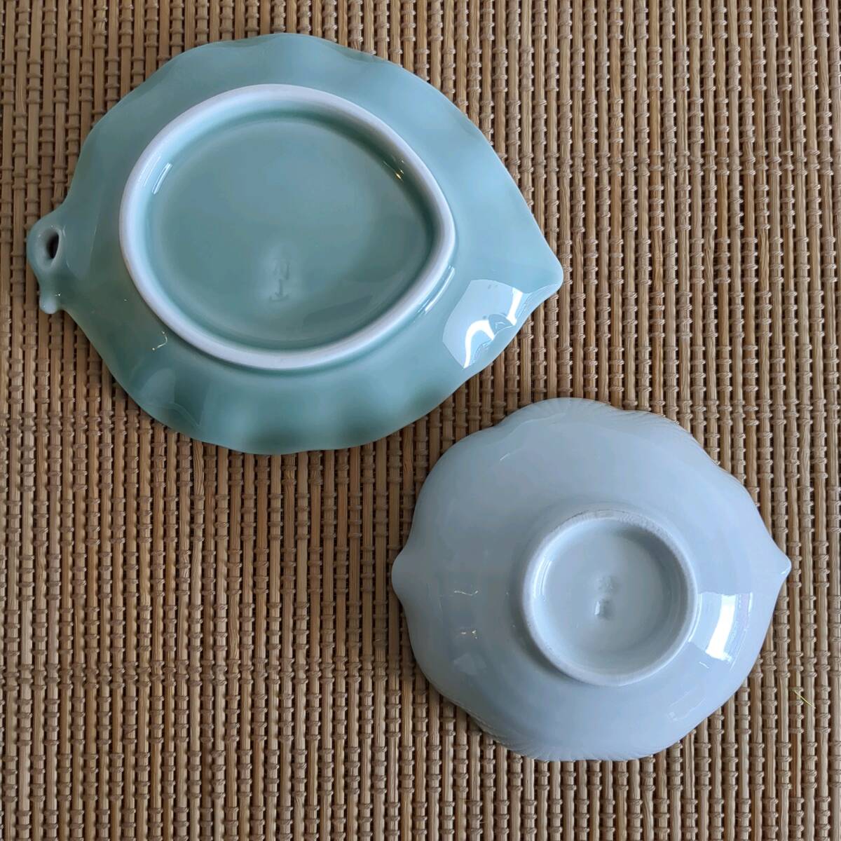 wasabi a074 鍋島焼/たち吉 青磁葉型皿2種4枚セット(幅16 wasabi a074 鍋島焼/たち吉 青磁葉型皿2種4枚セット(幅16