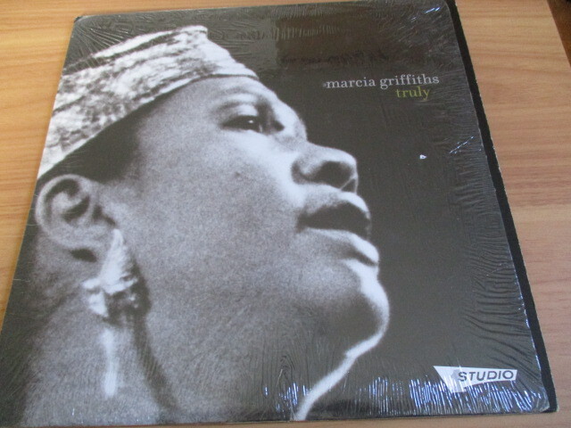 MARCIA GRIFFITHS LP！TRULY, STUDIO ONE, レア音源たっぷり, 美品