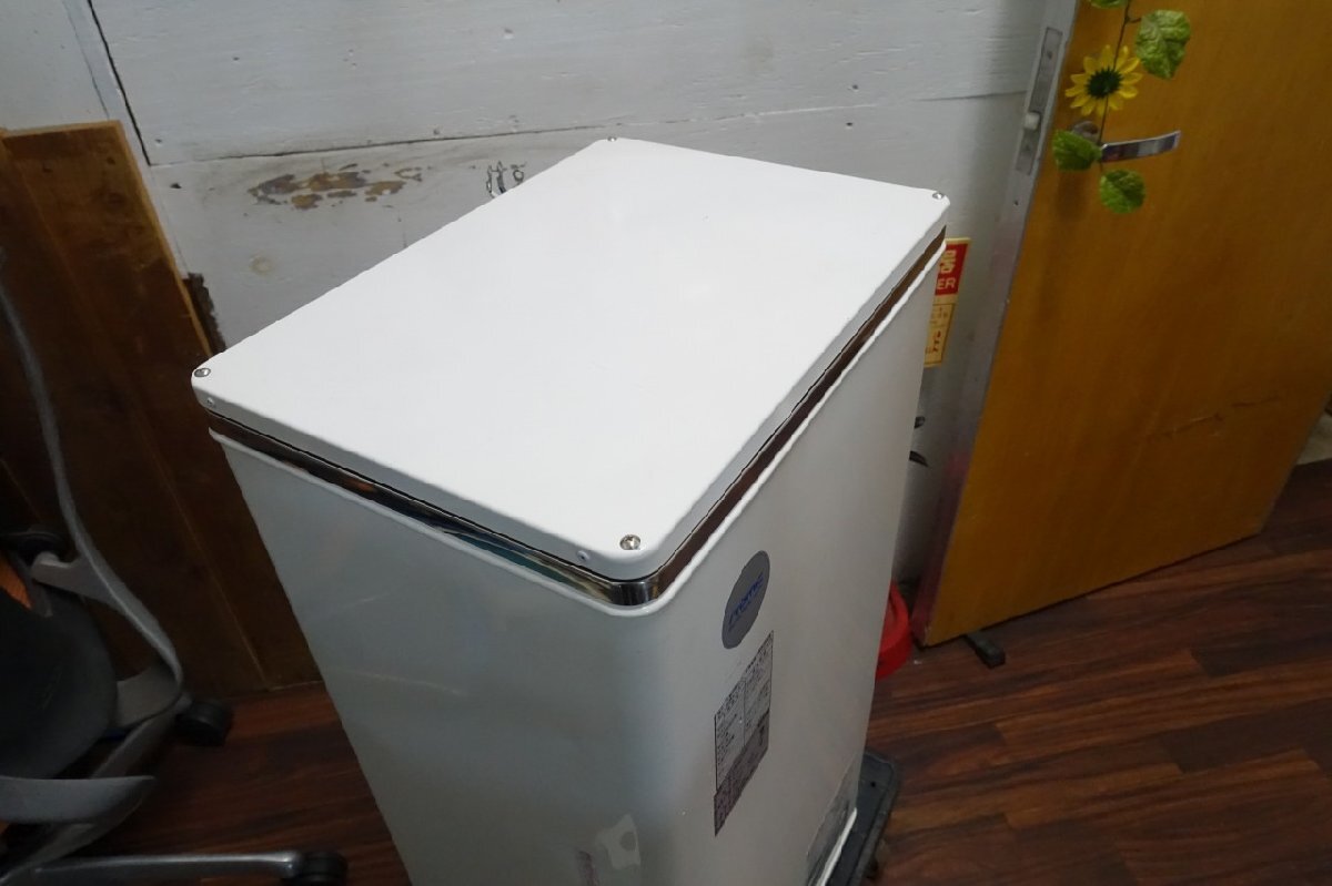 Yahoo!オークション - 20年 65L イトミック 電気温水器 Yahoo!オークション - 20年 65L イトミック 電気温水器