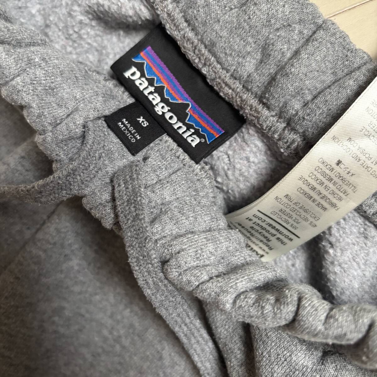 5250円 patagonia パタゴニア p6 p6ラベルアップライズスエット 5250円 patagonia パタゴニア p6 p6ラベルアップライズスエット