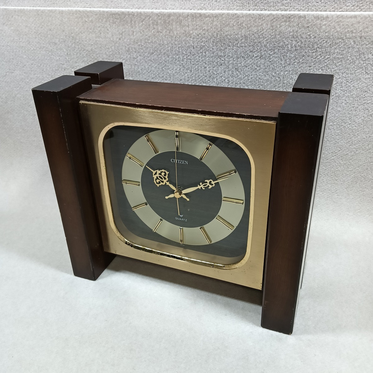 CITIZEN シチズン 置き時計 8RG216-0 リズム時計工業 レトロ CITIZEN シチズン 置き時計 8RG216-0 リズム時計工業 レトロ