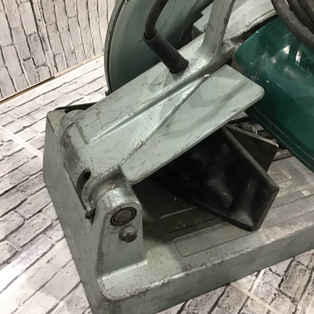 中古品】○ハイコーキ(HIKOKI ※旧:日立工機) チップソー切断機 CD12F 中古品】○ハイコーキ(HIKOKI ※旧:日立工機) チップソー切断機 CD12F