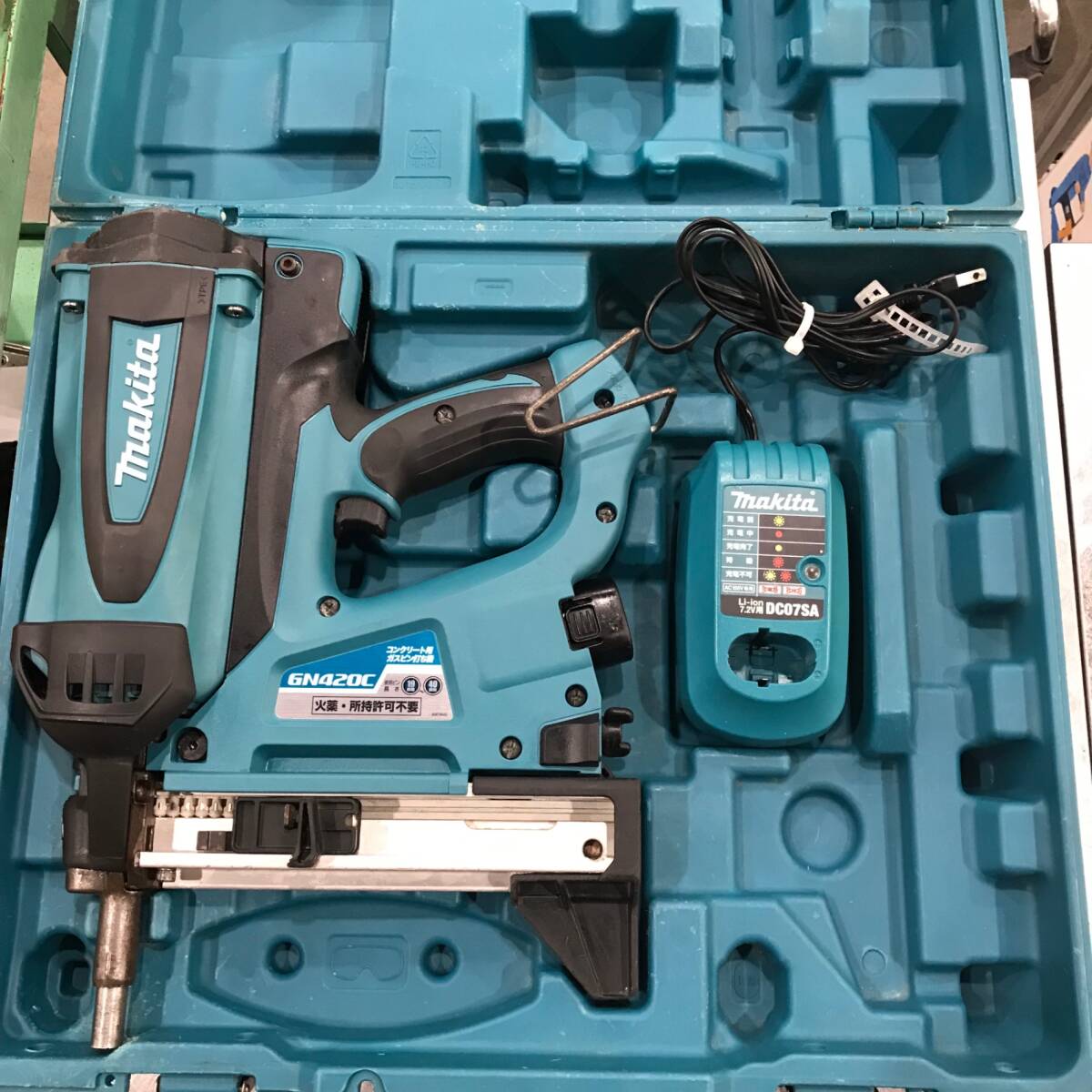 Yahoo!オークション - マキタ(makita) コードレスコンクリート用 Yahoo!オークション - マキタ(makita) コードレスコンクリート用