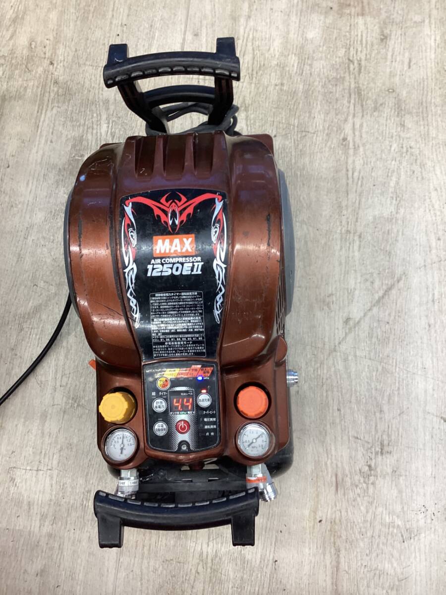 18go【中古品】★マックス(MAX) エアコンプレッサー AK-HL1250E2_ノーブルブラウン【川越店】