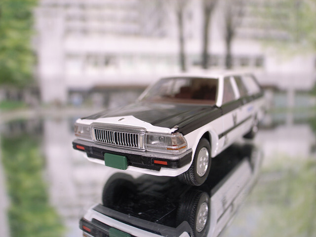 TOMYTEC / TLV 1/64 LV-N331a 日産 セドリック バン 現金輸送車 (ALSOK) 新品美品
