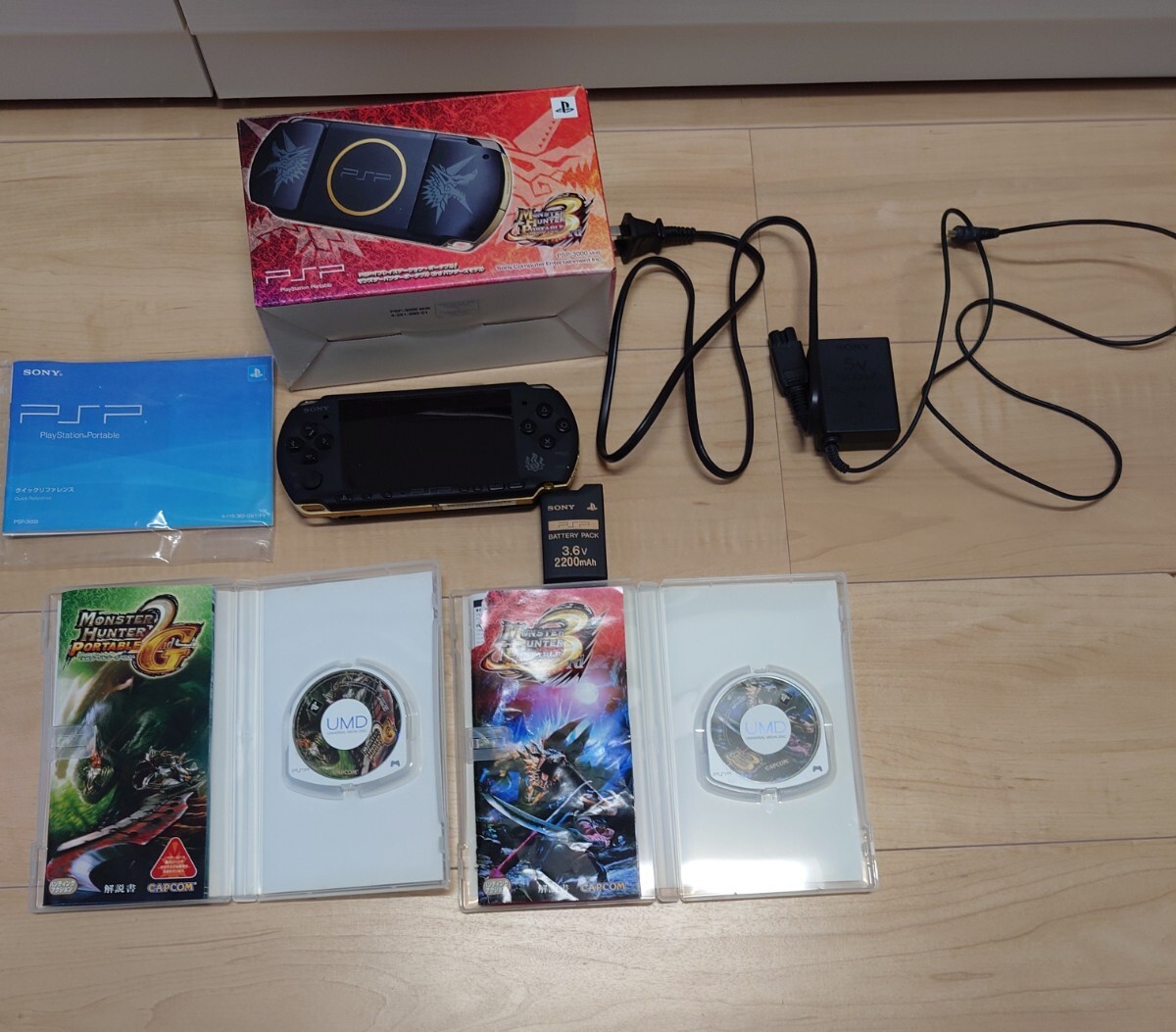 中古品 PSP-3000 プレイステーションポータブル モンハンモデル 中古品 PSP-3000 プレイステーションポータブル モンハンモデル