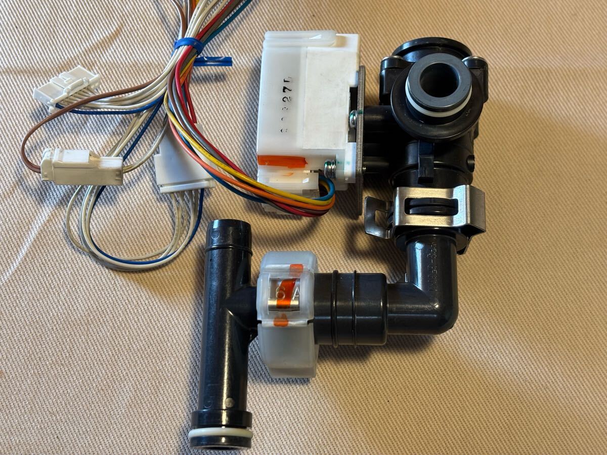 56 【ジャンク 未確認】 三菱 SRT-HPT46W4 ヒートポンプ給湯機 56 【ジャンク 未確認】 三菱 SRT-HPT46W4 ヒートポンプ給湯機