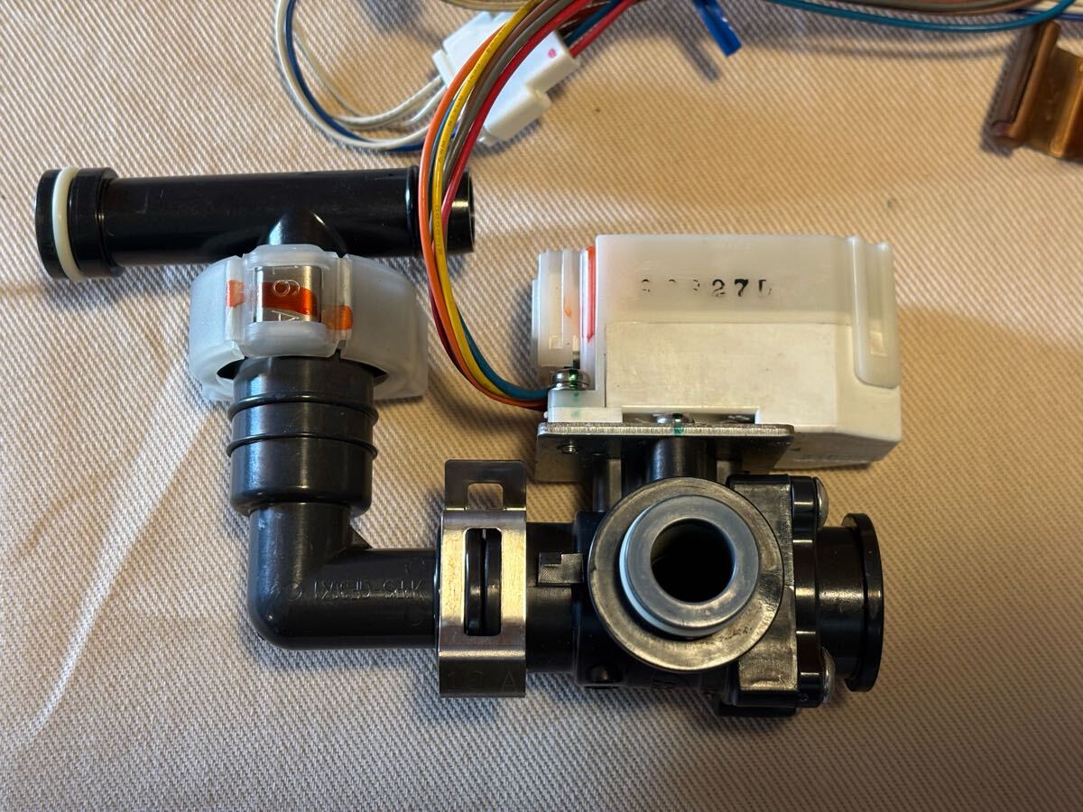56 【ジャンク 未確認】 三菱 SRT-HPT46W4 ヒートポンプ給湯機 56 【ジャンク 未確認】 三菱 SRT-HPT46W4 ヒートポンプ給湯機