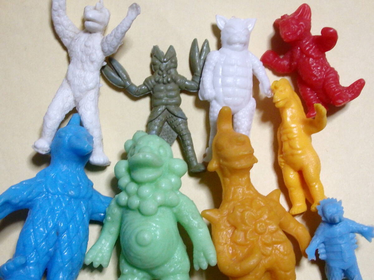 昔のおまけ・人形・フィギュア★ポリ製怪獣セット/当時物/ガチャガチャ/レトロ/ブルマァク/シスコ/ウルトラマン/食玩