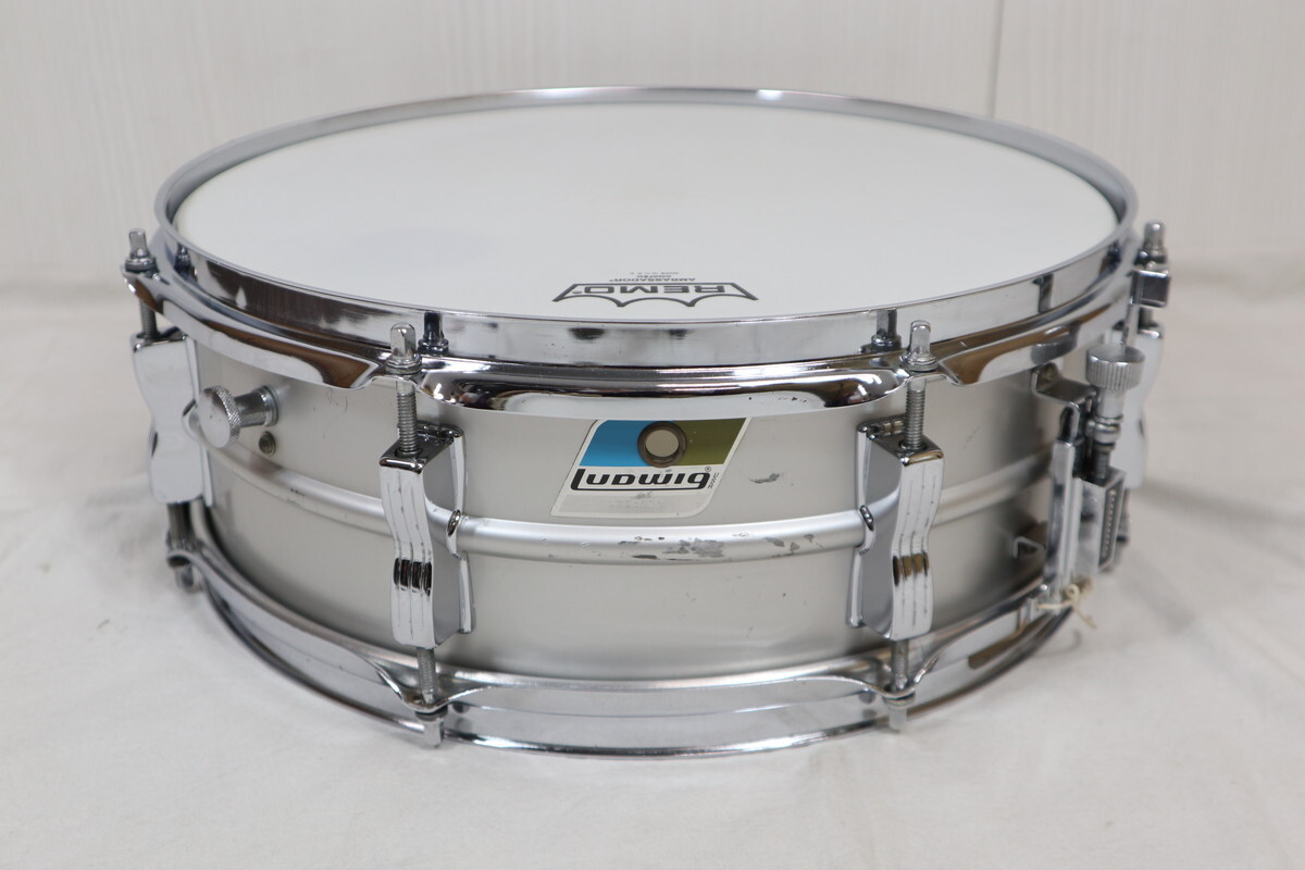 VINTAGE Ludwig 1970s B/Oバッジ L404 アクロライト 14x5 スネア