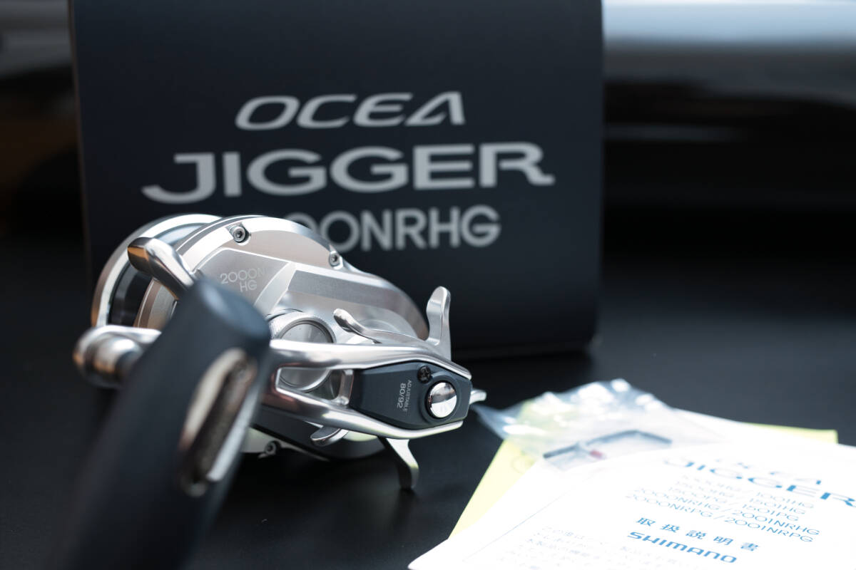 [美品] シマノ OCEA JIGGER 2000NR HG 右 両軸リール