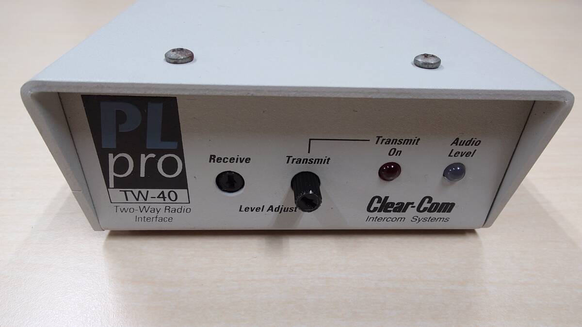 Clear-com TW-40 無線機-クリアカムインターフェイス　② Clear-com TW-40 無線機-クリアカムインターフェイス ② - メルカリ