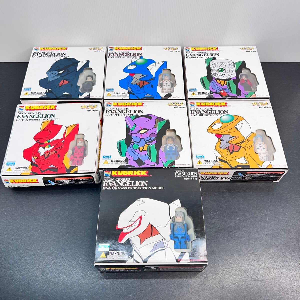 Yahoo!オークション - 未開封 まとめ売り 7点 KUBRICK Yahoo!オークション - 未開封 まとめ売り 7点 KUBRICK