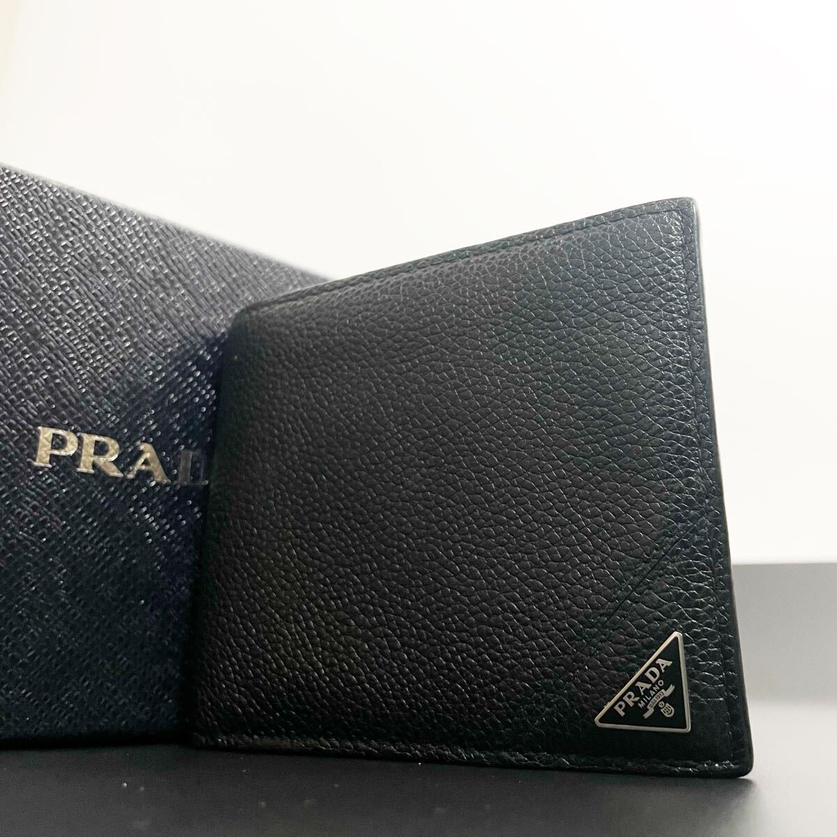 新品未使用品】PRADA プラダ 折り財布 カードケース お札入れ 新品未使用品】PRADA プラダ 折り財布 カードケース お札入れ