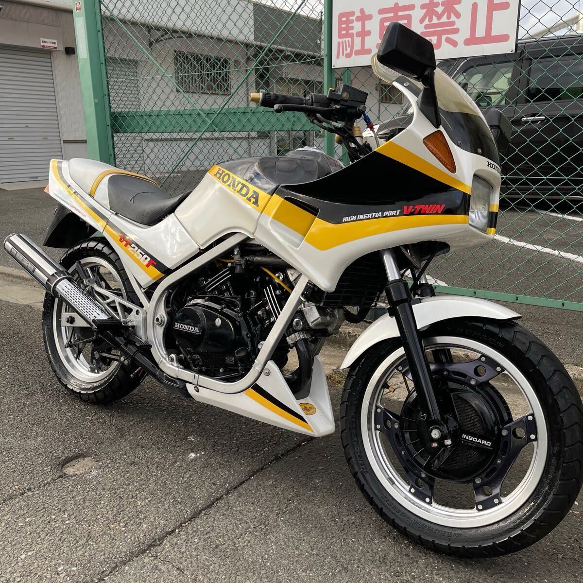 ホンダ VT250 MC08 モリワキフォーサイトマフラー 1985年特別 ホンダ VT250 MC08 モリワキフォーサイトマフラー 1985年特別