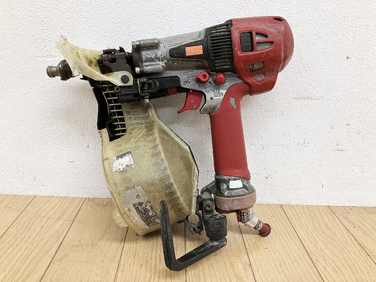★中古★MAX マックス 50mmロール高圧釘打機 HN-50N2(D) 本体のみ 45～90mm対応 スーパーネイラ コイル エアー工具 大工道具)倉b