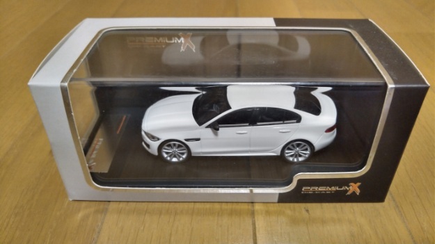 即決 ジャガー XE R-SPORT 2015 ホワイト 白 JAGUAR 1/43 カラー 即決 ジャガー XE R-SPORT 2015 ホワイト 白 JAGUAR 1/43 カラー