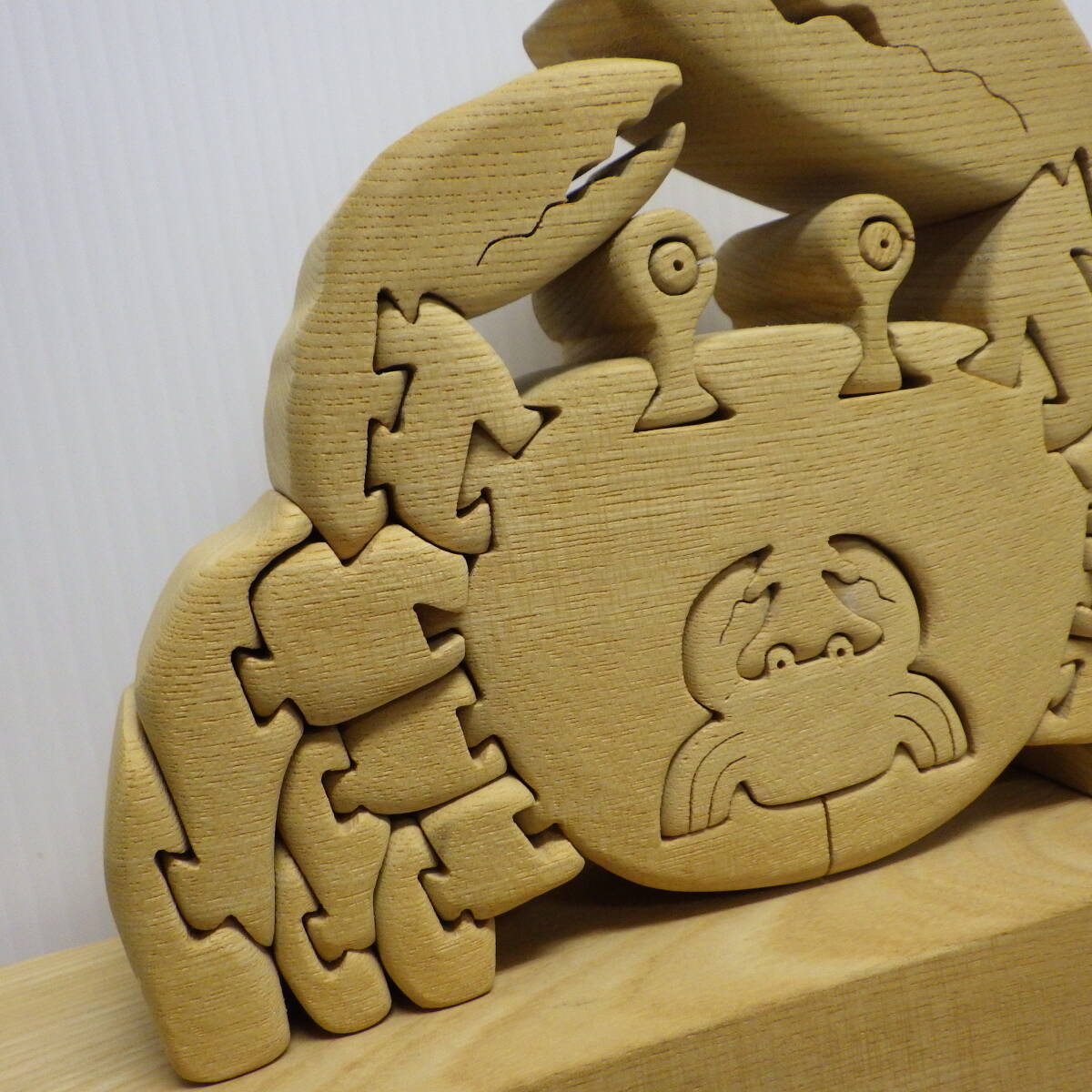 ウッドパズル　蟹親子　かに　カニ　木製　無垢材　セン材　立体パズル_画像3