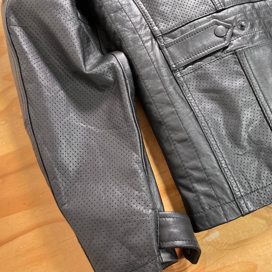  не использовался *BLACK CAFE LONDON черный Cafe London перфорирование кожаный жакет черный /52(XL соответствует ) Single Rider's 