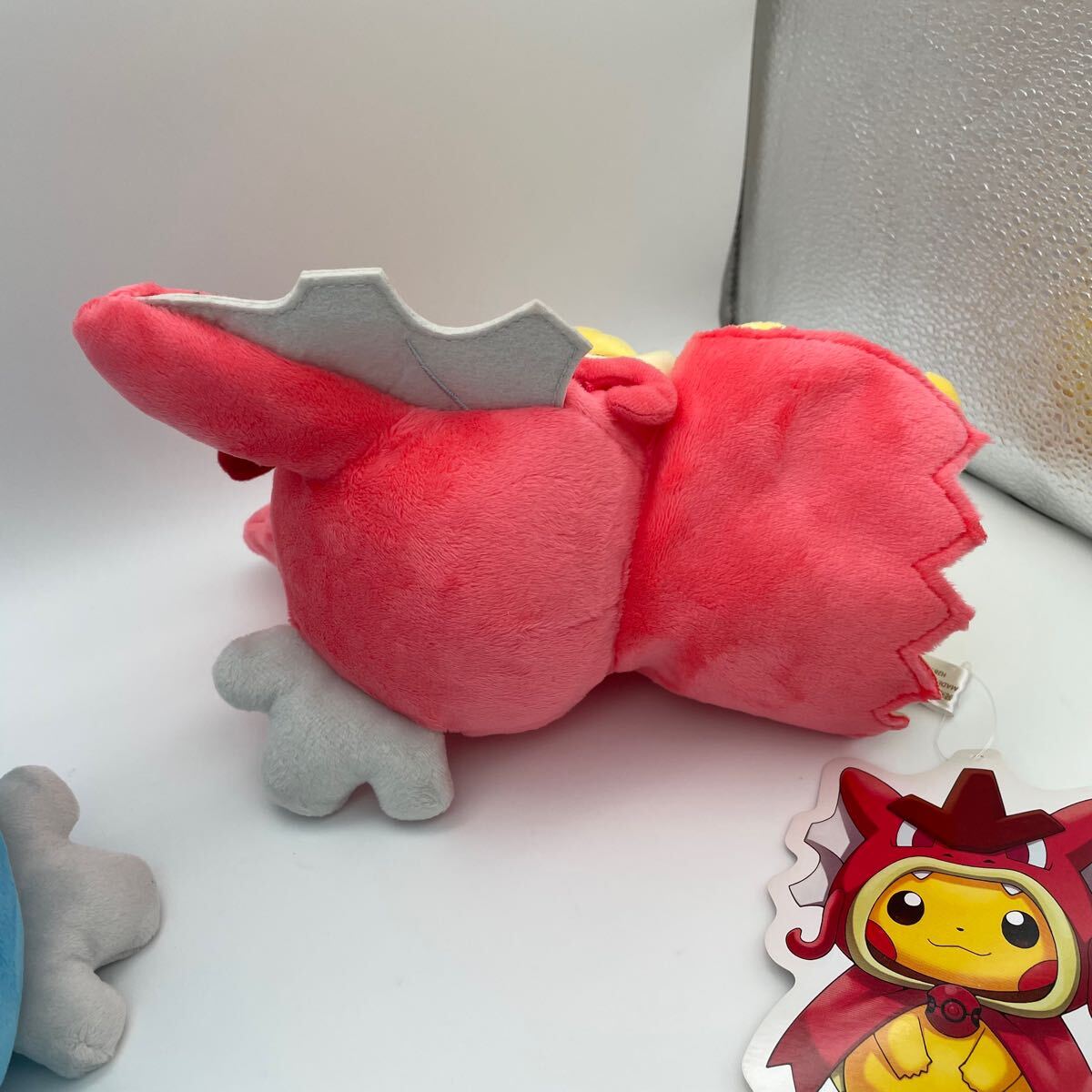 ポケモンセンター限定 ギャラドスごっこ ピカチュウ 赤い ポケモンセンター限定 ギャラドスごっこ ピカチュウ 赤い