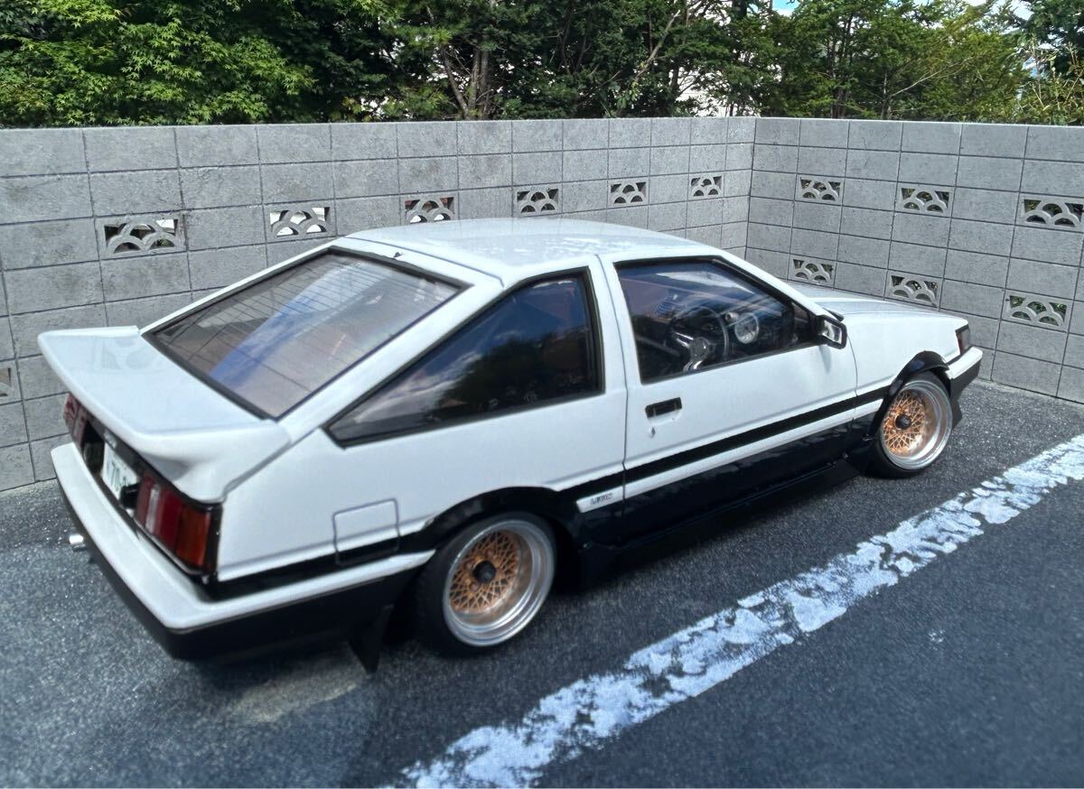 アオシマ プラモデル トヨタ ae86 レビン 完成品 頭文字d ドリ車 アオシマ プラモデル トヨタ ae86 レビン 完成品 頭文字d ドリ車