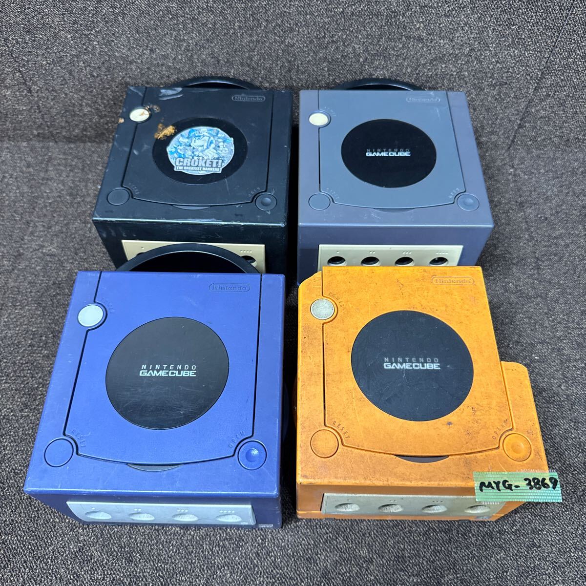 MYG-3869 激安 ゲー厶機 Nintendo GAMECUBE 4点 まとめ売り ゲームキューブ 動作未確認 ジャンク 同梱不可