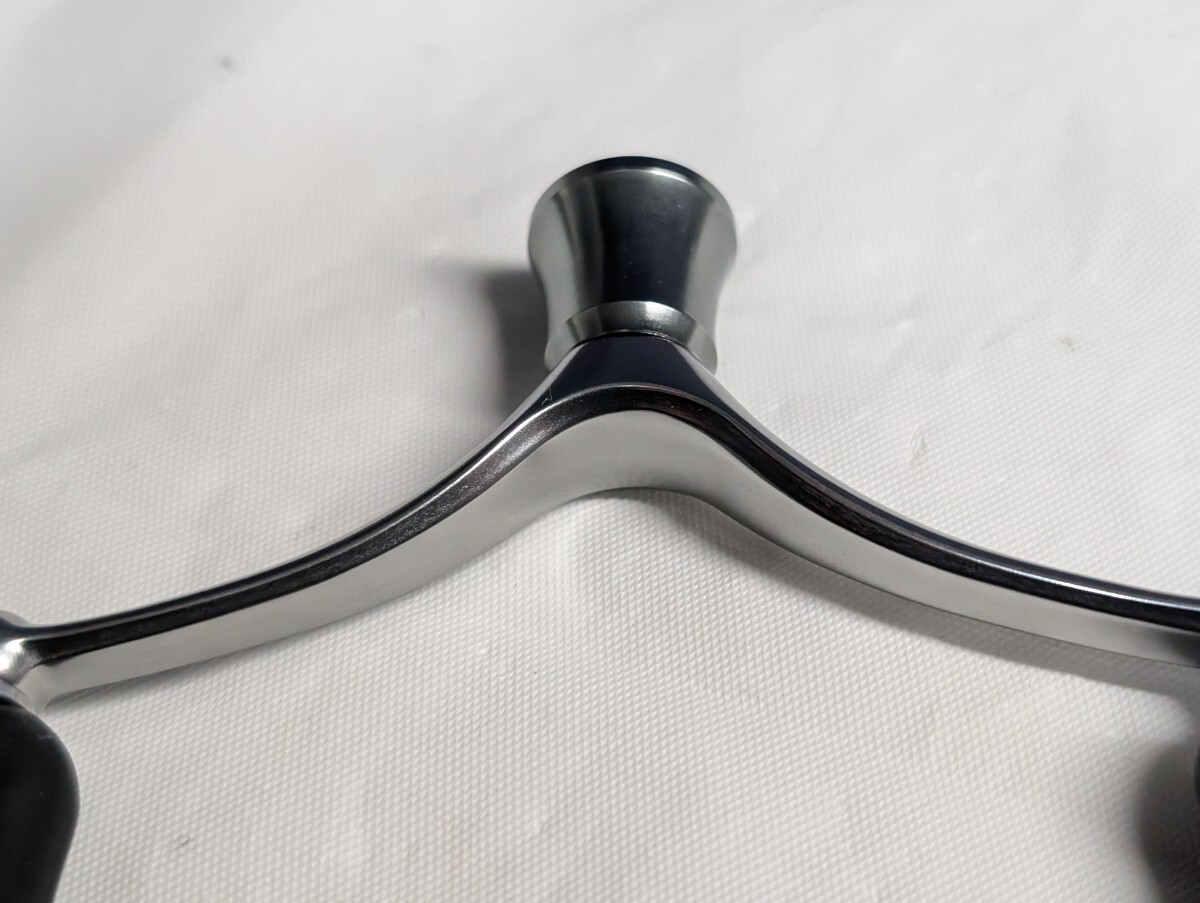 美品 ダイワ 管302FP 23 エアリティ LT2500S-DH 純正ダブル 美品 ダイワ 管302FP 23 エアリティ LT2500S-DH 純正ダブル